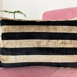 Cushion Ikat velvet black cream
