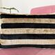 Coussin Ikat velours noir crème