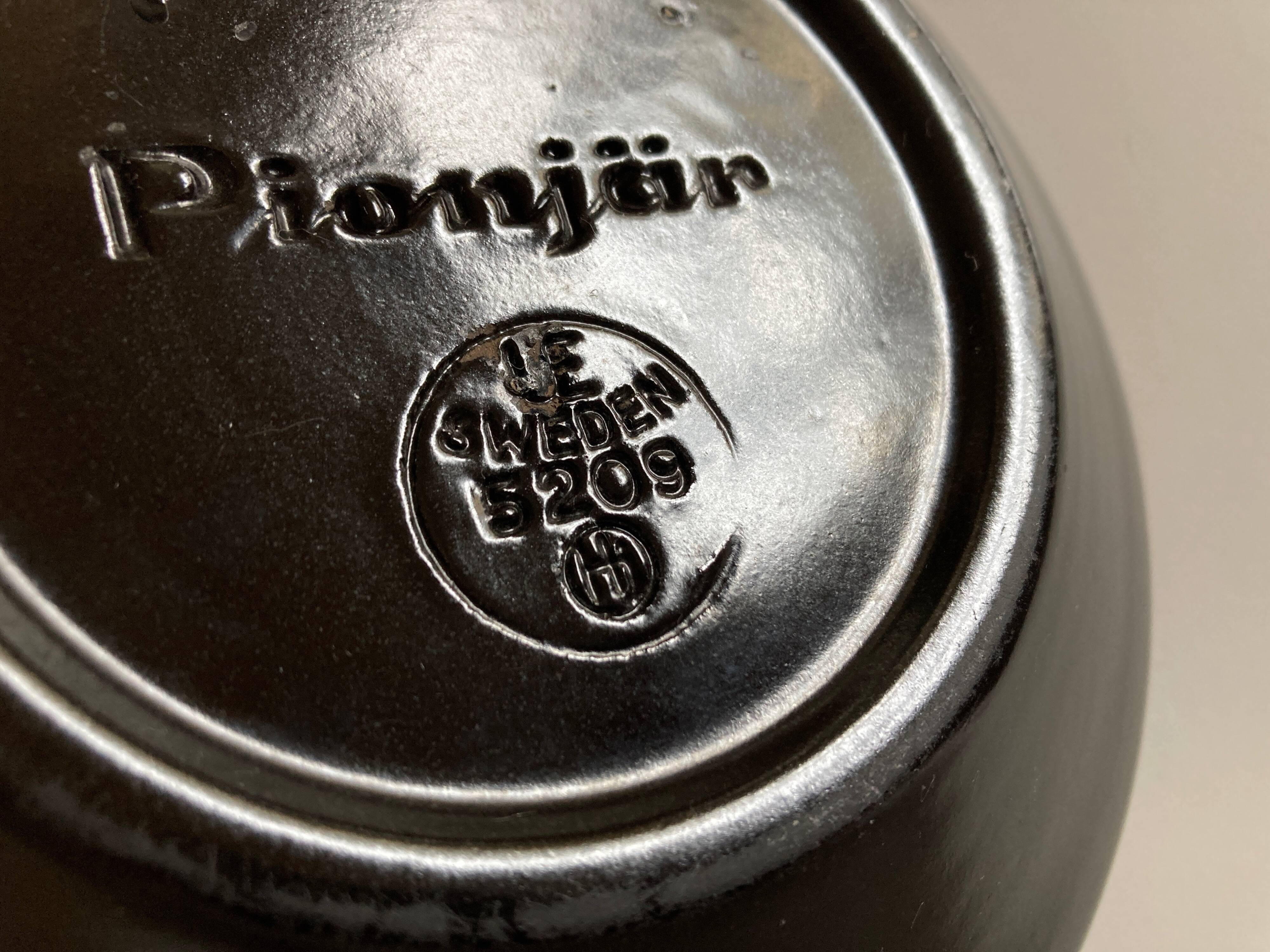 Scandinavian ceramic 1959 incised empty pocket Sweden EU Upsala Ekeby