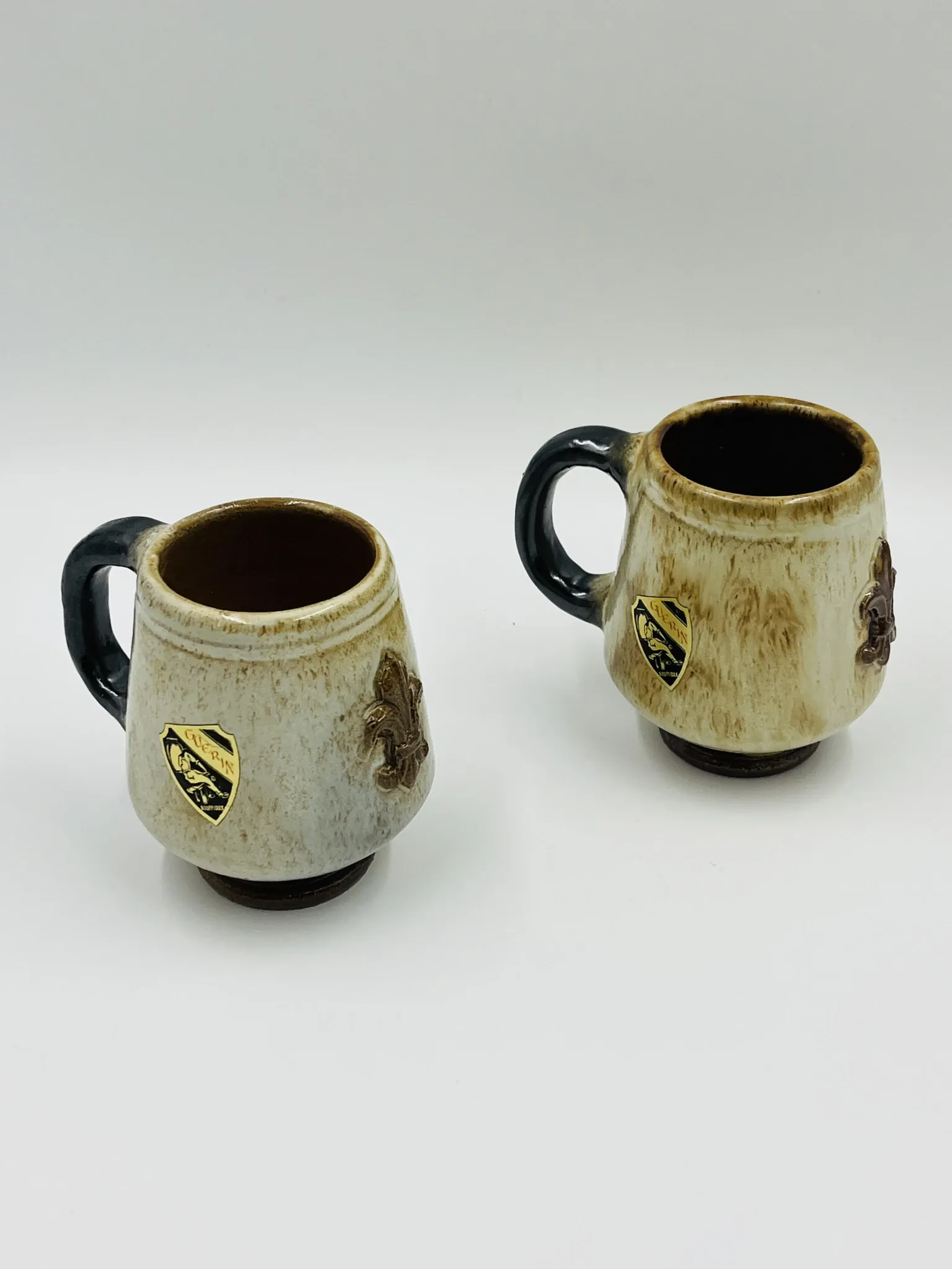 Duo de chopes en grès de Bouffioulx Guérin