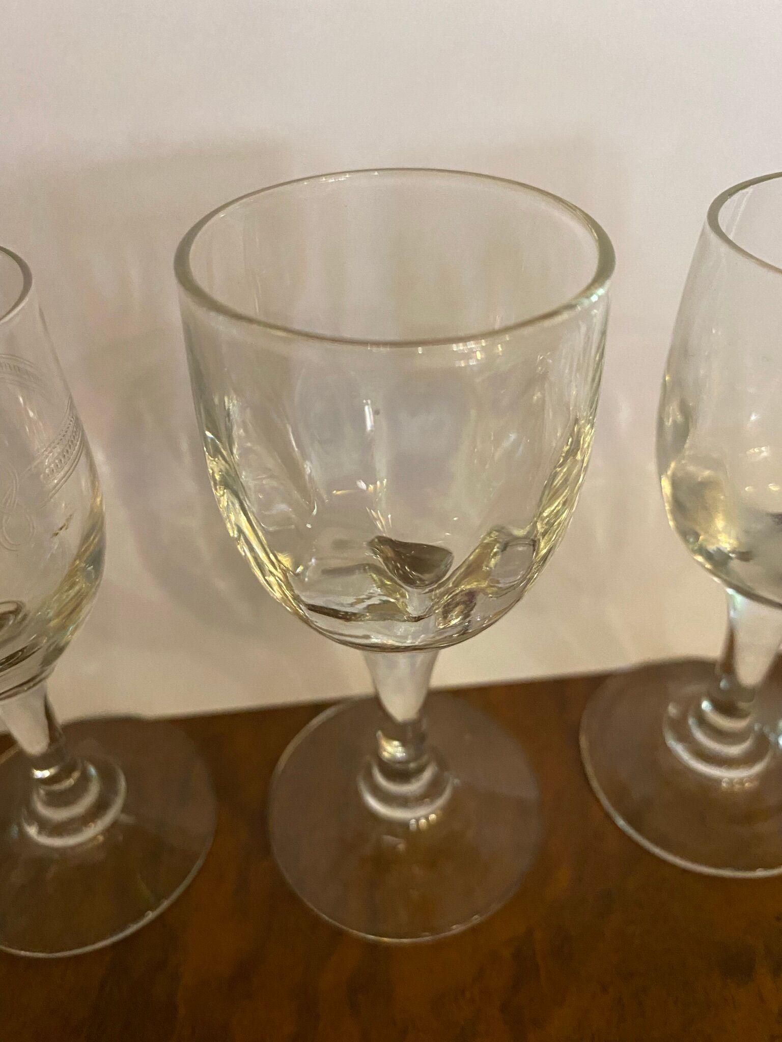 4 bistro glasses mismatched at the beginning of the XX century