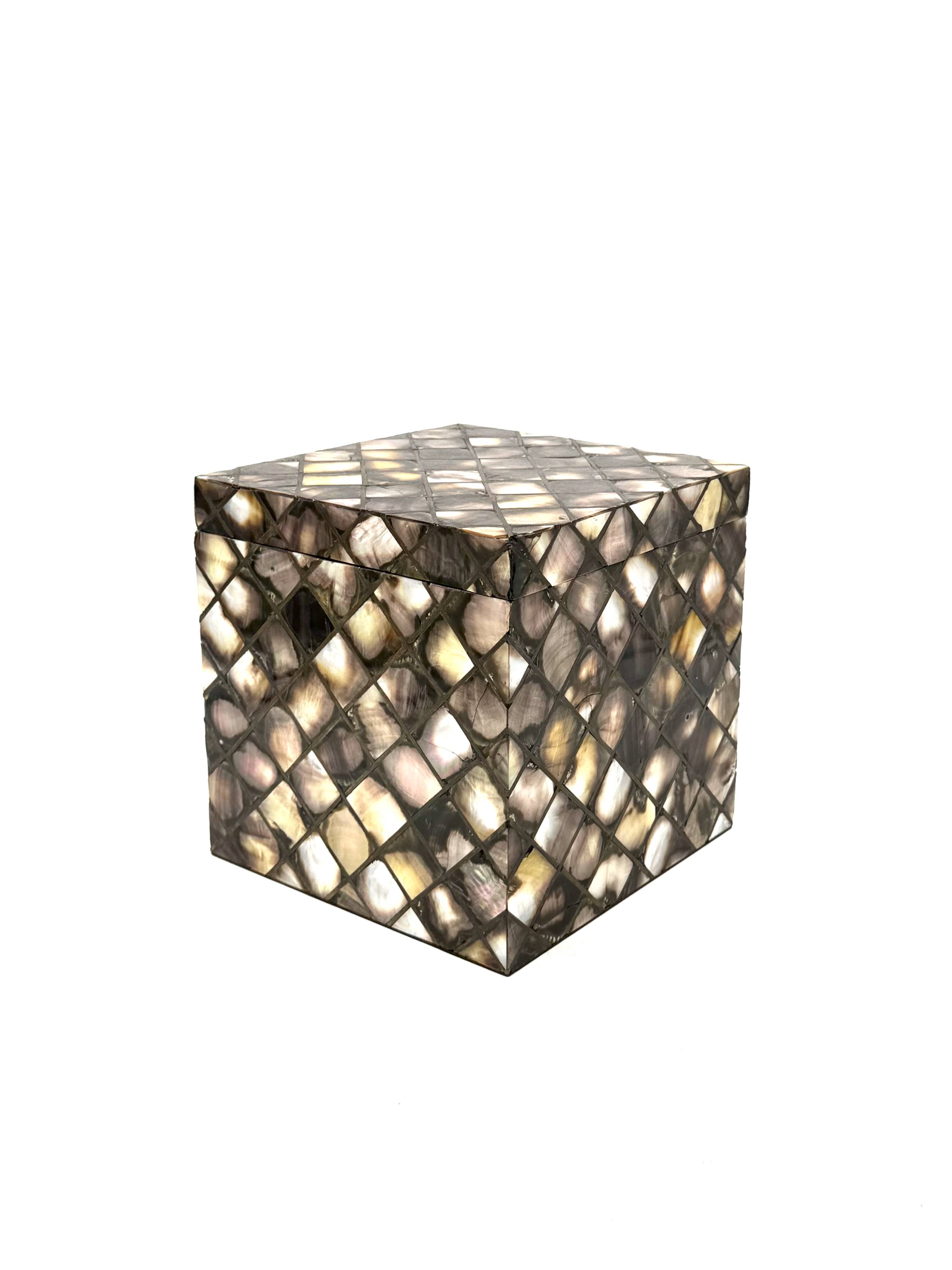 Mid-century mother-of-pearl flakes ice bucket, Italy 1950s