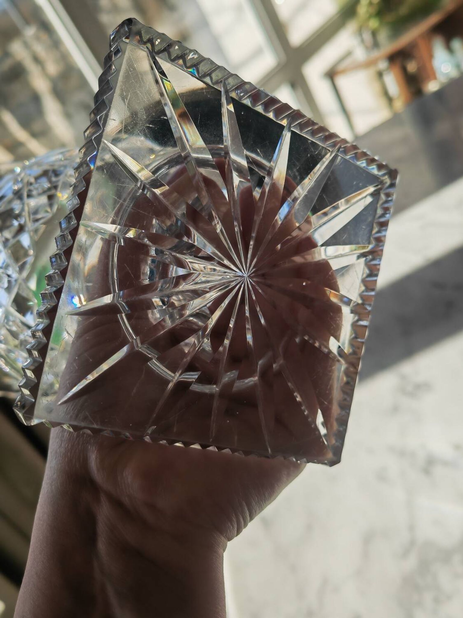 Vase medicis en cristal taillé