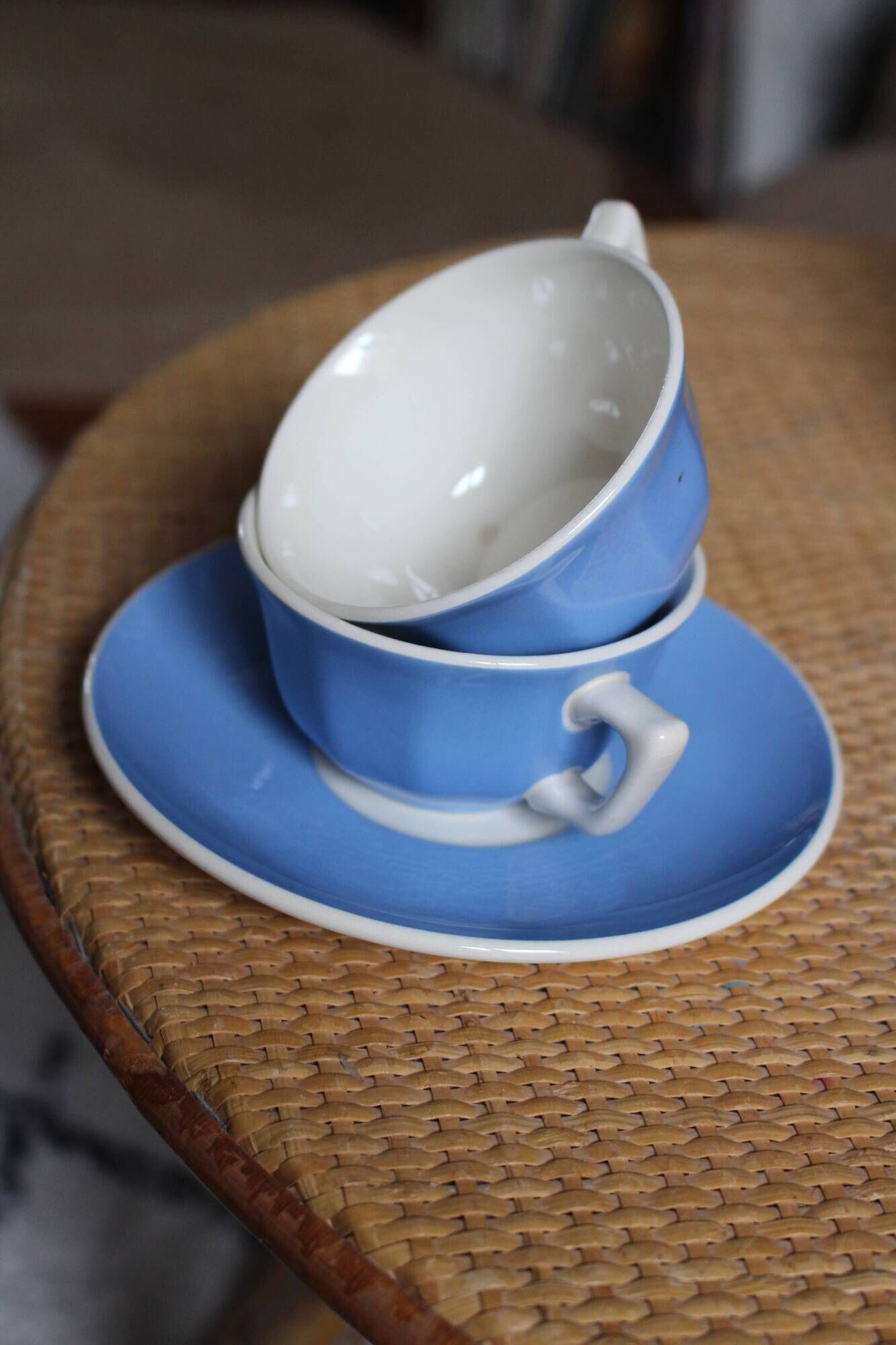 A set of 2 coffee cups + 1 blue saucer from Villeroy Boch