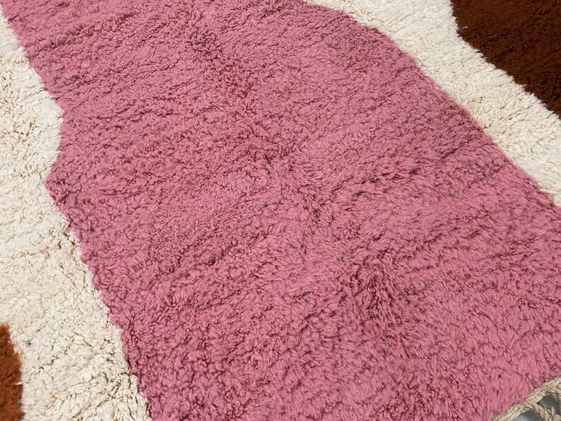 Azilal rug woven in natural wool 250cmx300cm