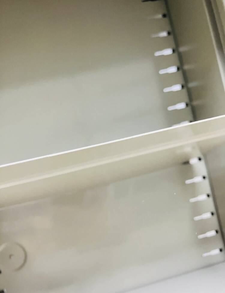 Metal filing cabinet with 2 drawers
