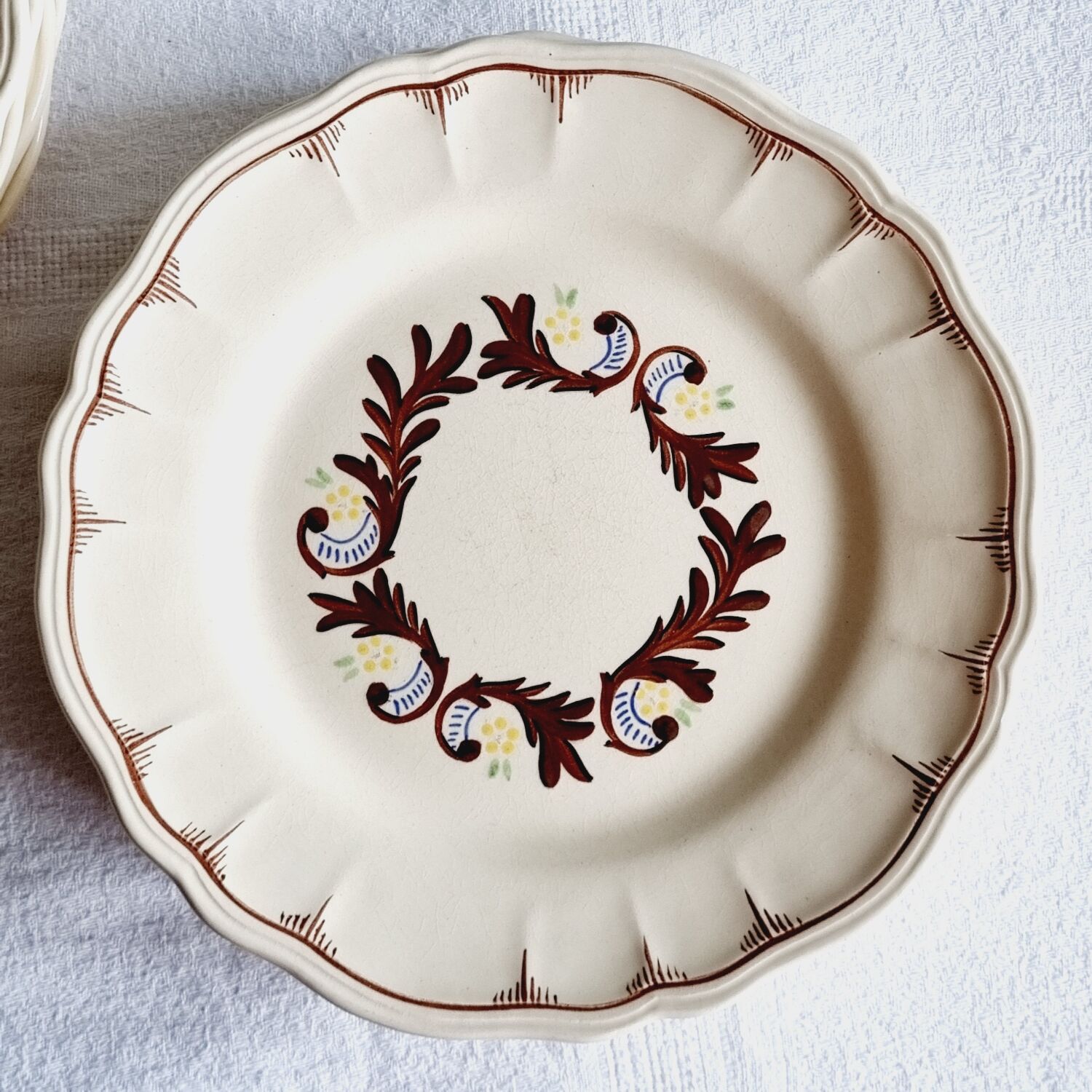 11 dessert plates Salins France