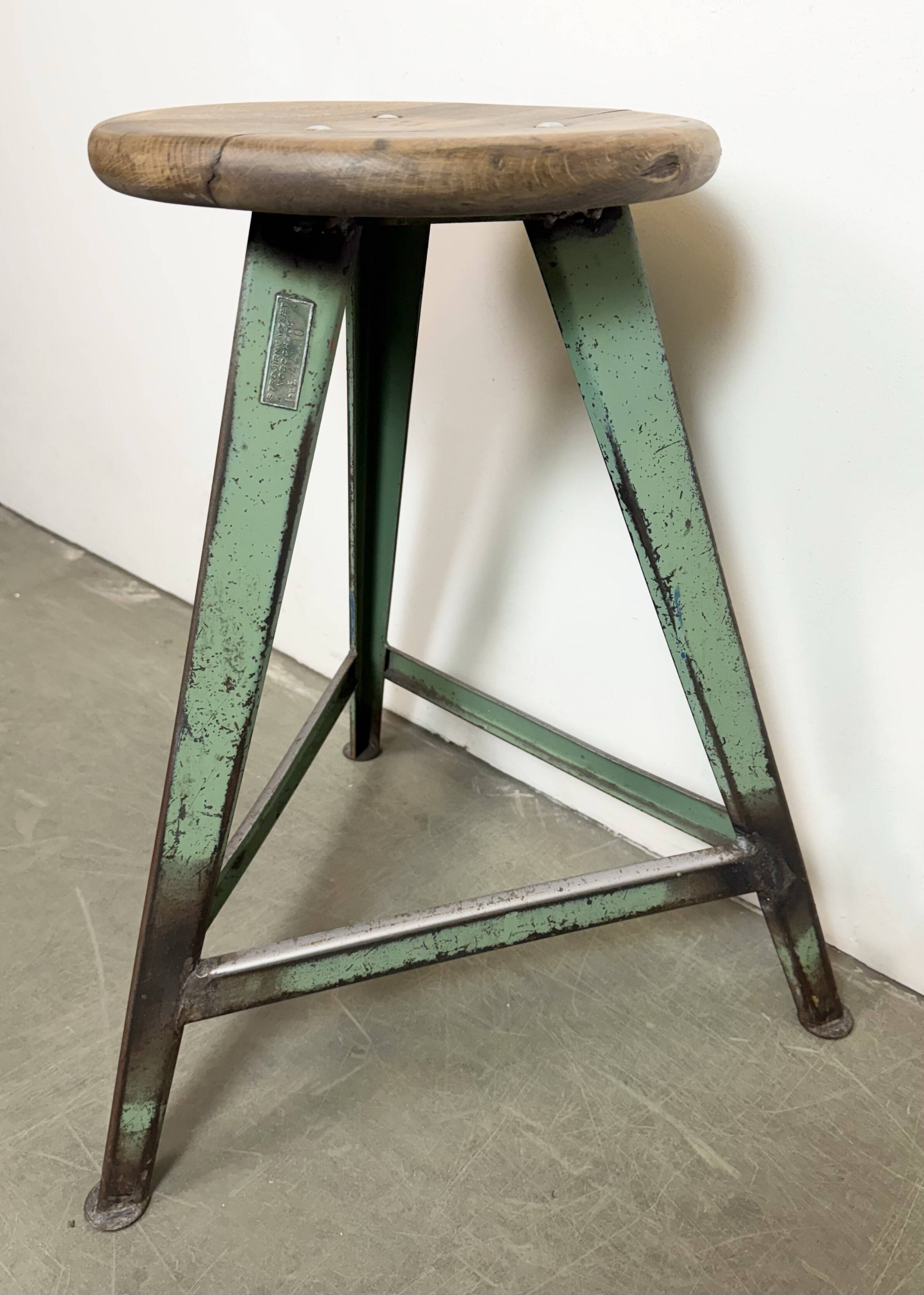 Tabouret d'atelier industriel vert, années 1960