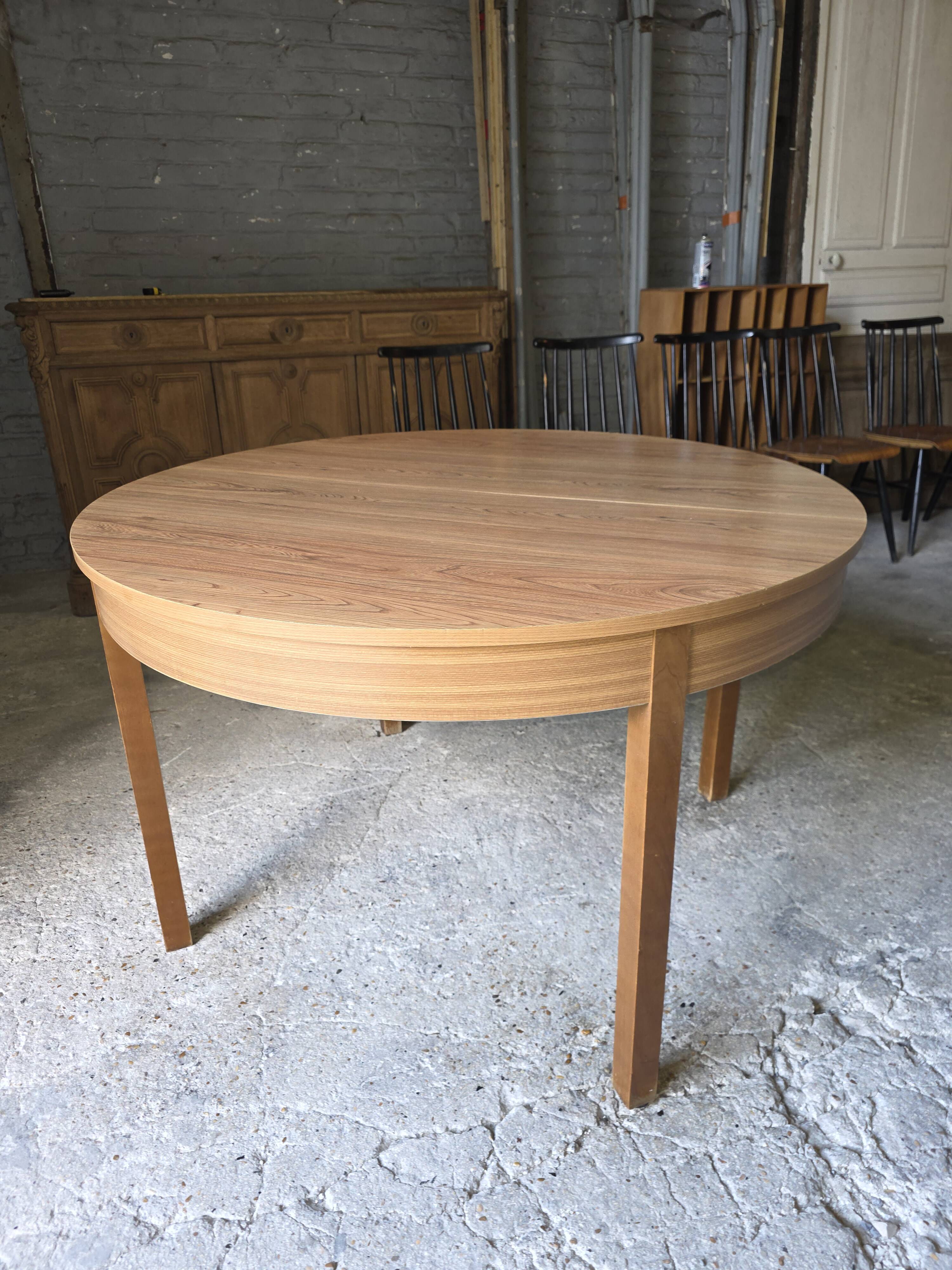 Table scandinave extensible en chêne des années 60