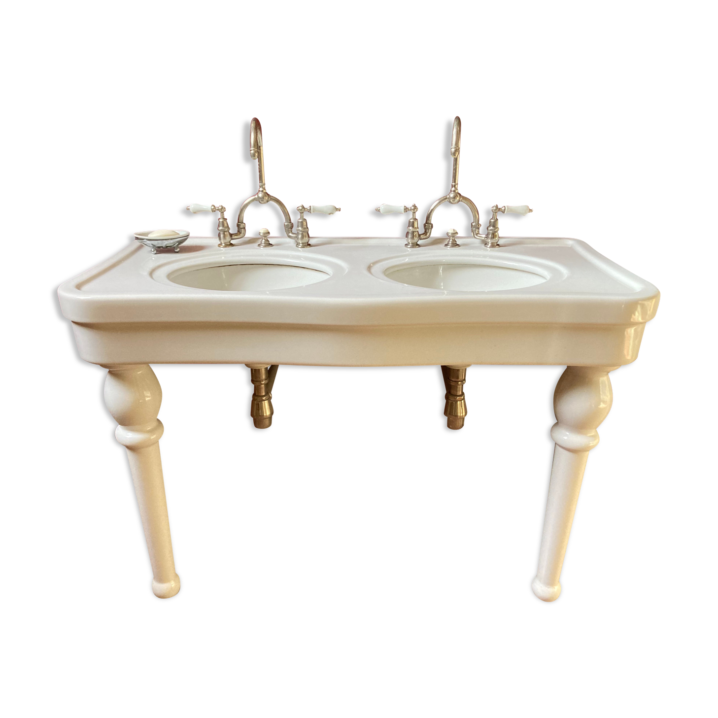 Double washbasin