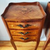 Paire de tables de chevet style Louis XV