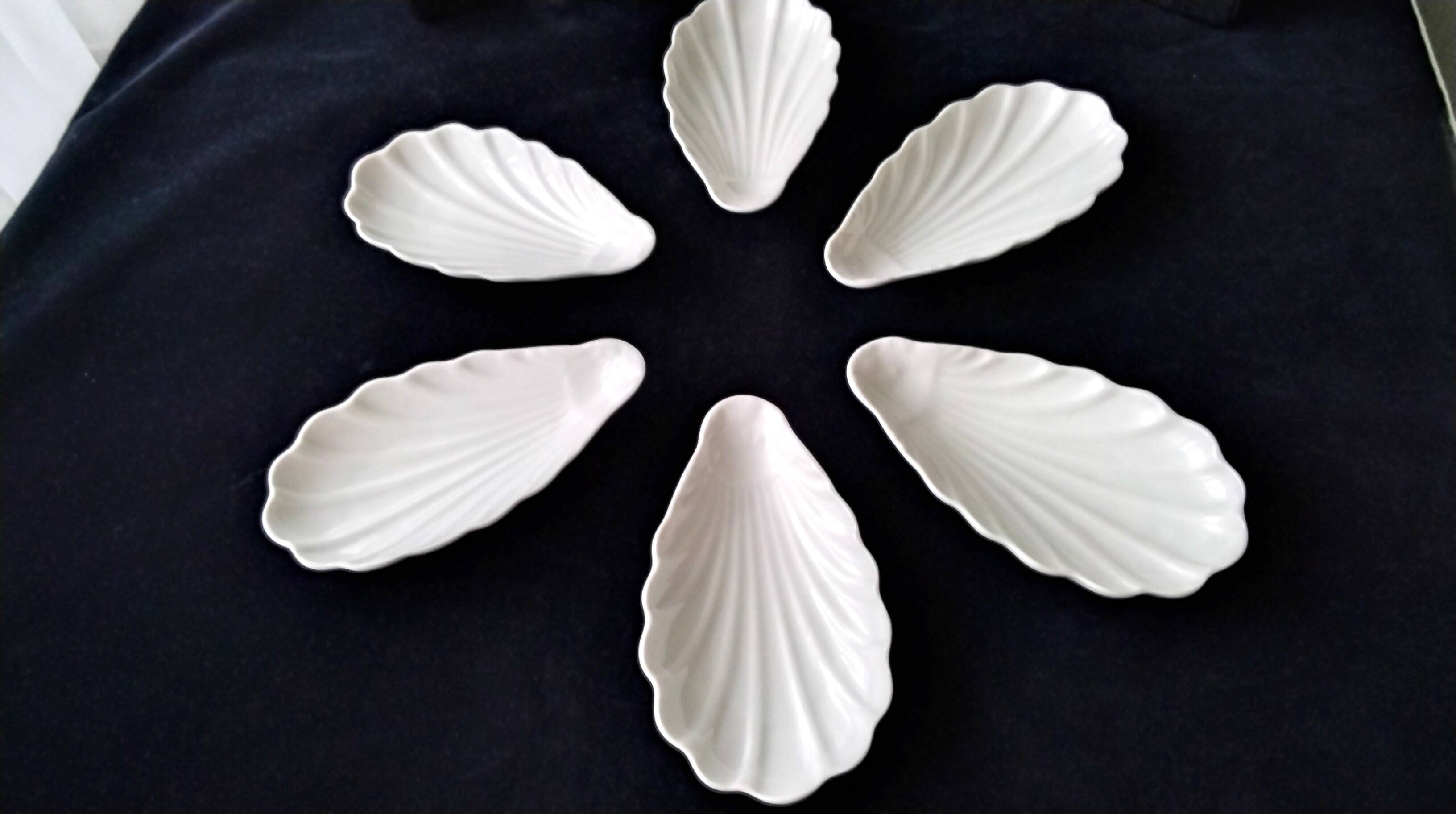 6 Pillivuyt white porcelain avocado bowls