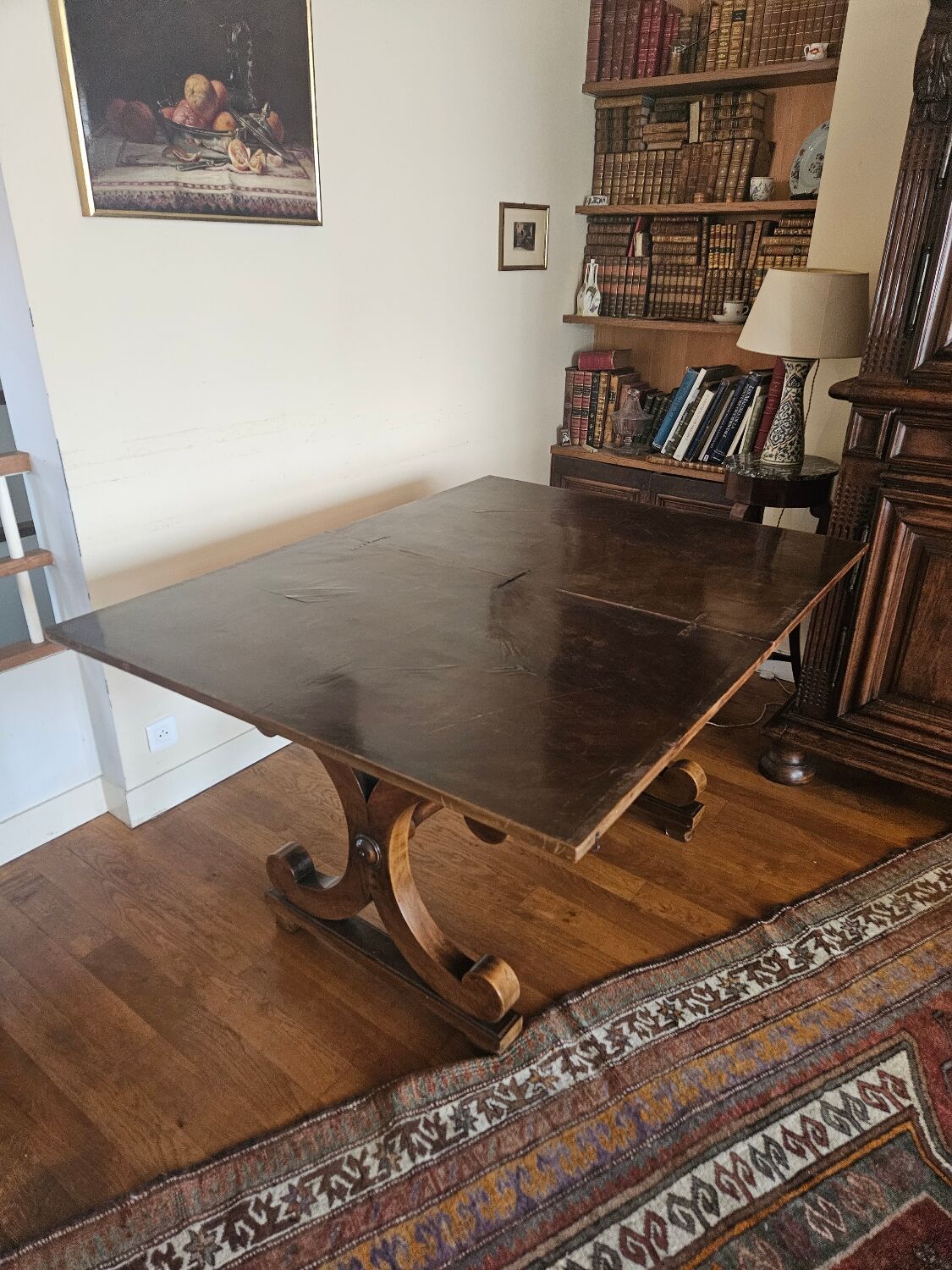 Mahogany veneer side table - 1900s period