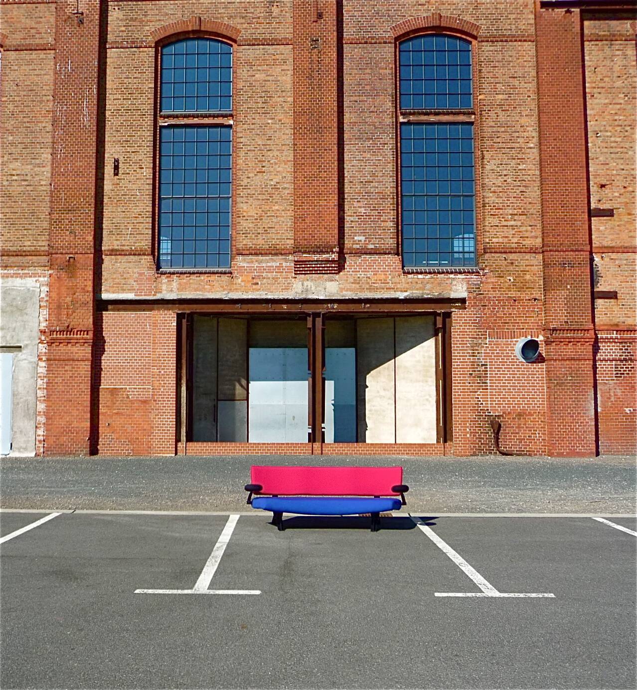 Three-seater canapé design model Orbit by Artifort, Netherlands, 1990s.