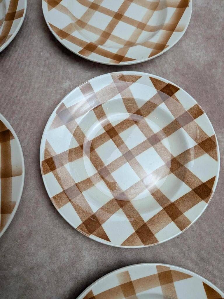 Set of 6 vintage deep plates Moulin des Loups – Checkered pattern