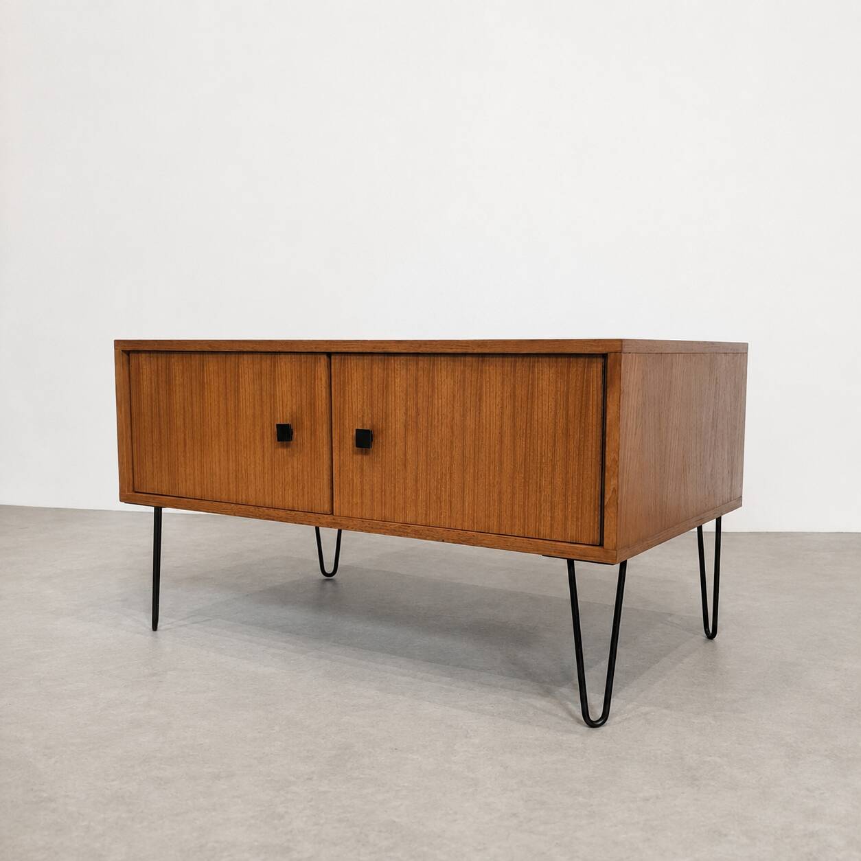 Enfilade vintage MDK en teck, Belgique, années 1960