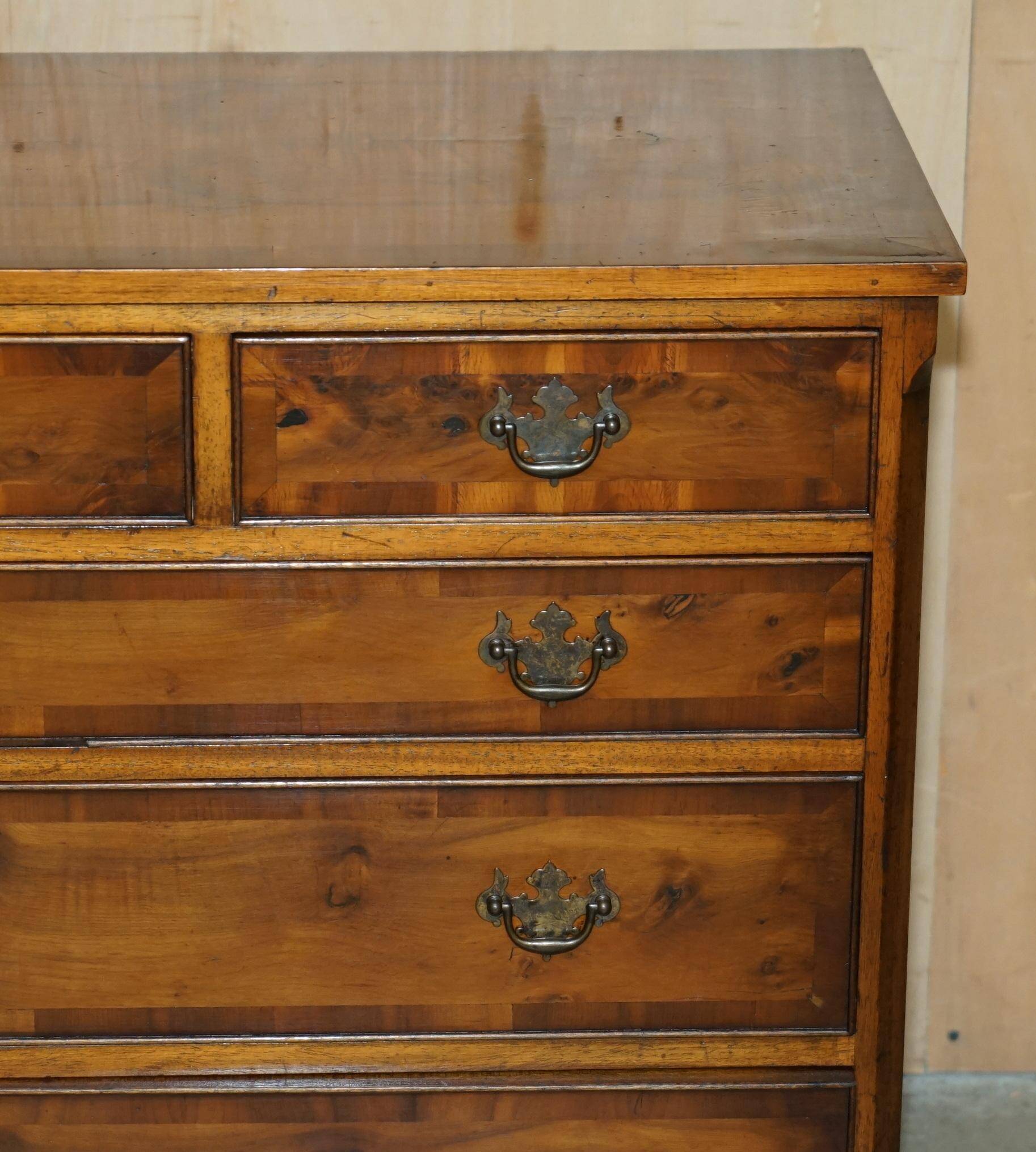 Georgian commode in yew wood with burr and burl grain, medium size.