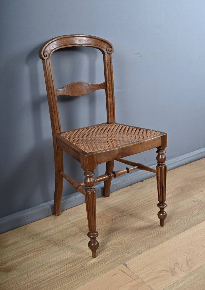 Set of 5 solid oak chairs, Louis Philippe period – 2nd half of the 19th century.