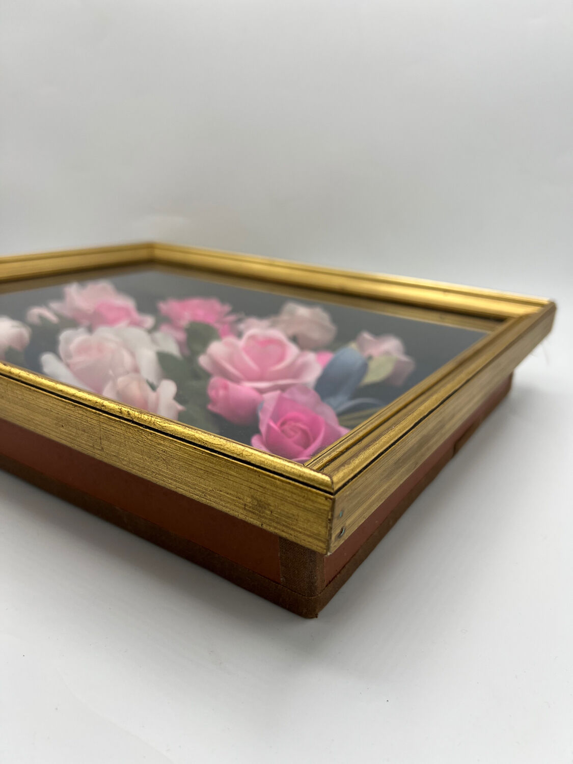 Vintage showcase frame