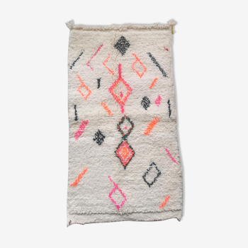 Tapis berbère azilal en laine coloré tissé main au maroc 105x58cm