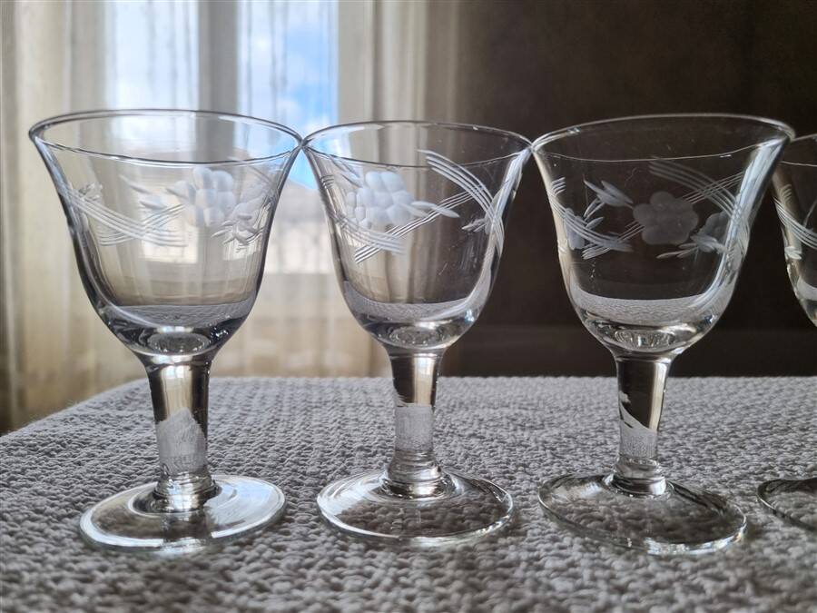 Small stemmed glasses