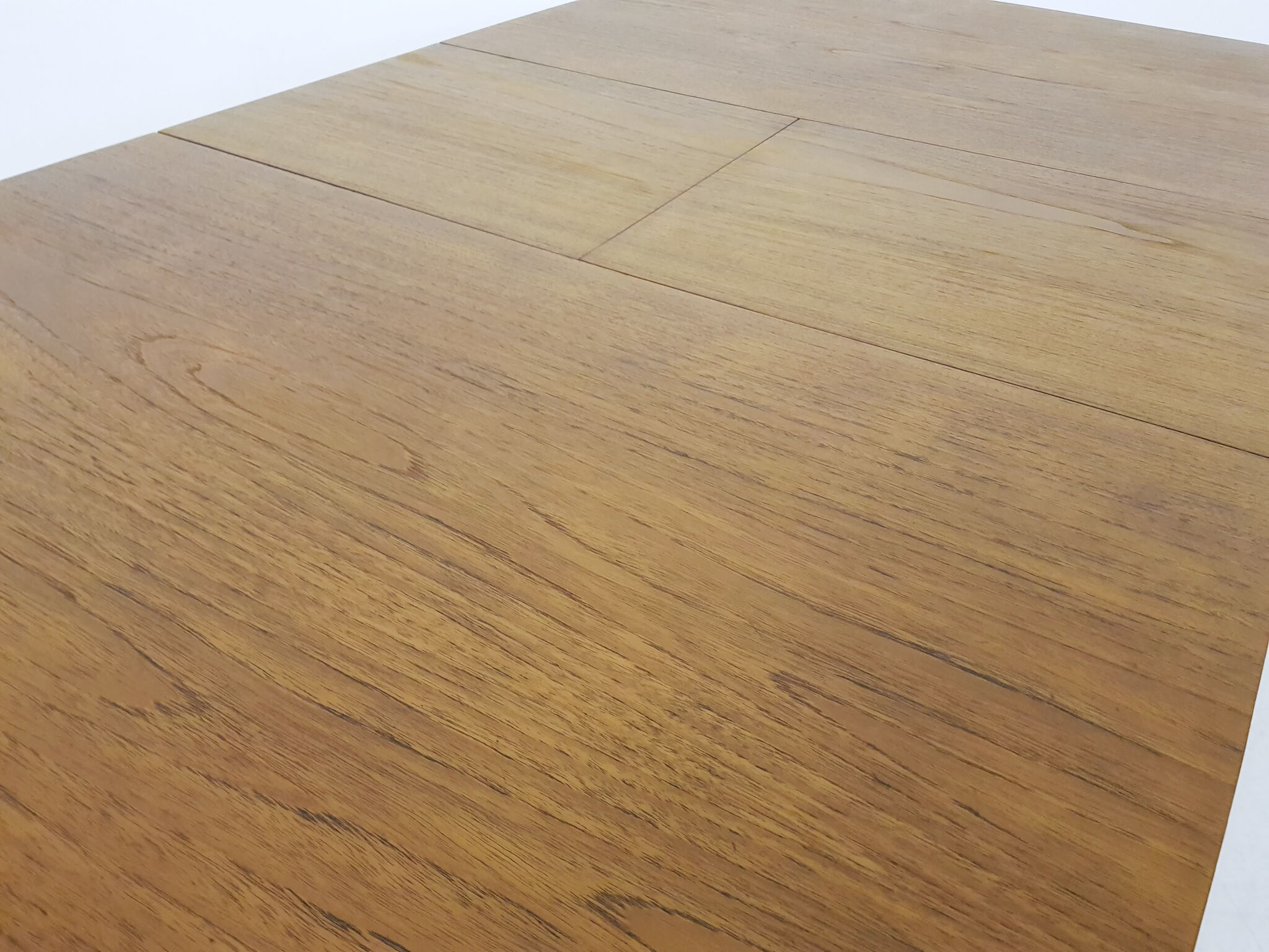 Hulmefa propos teak extendable dining table