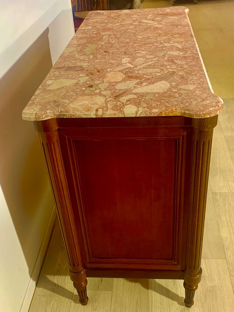 Commode de style Louis XVI, 4 tiroirs, marbre rose