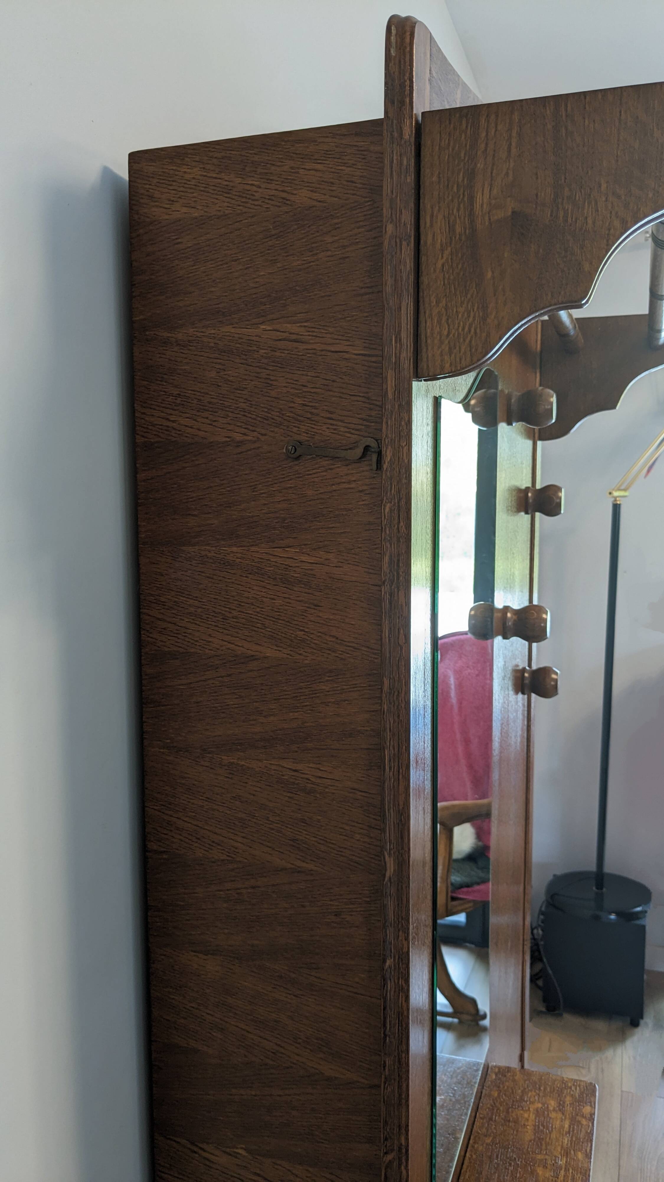 Solid wood opening entrance cabinet