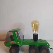 Lampe jouet camion vintage en métal vert