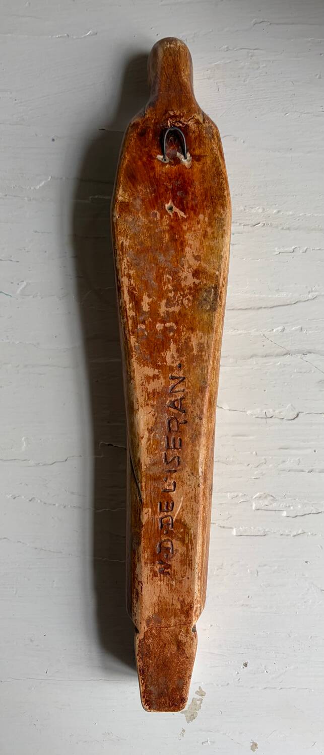 Plaster statuette of Our Lady of the Bindweed