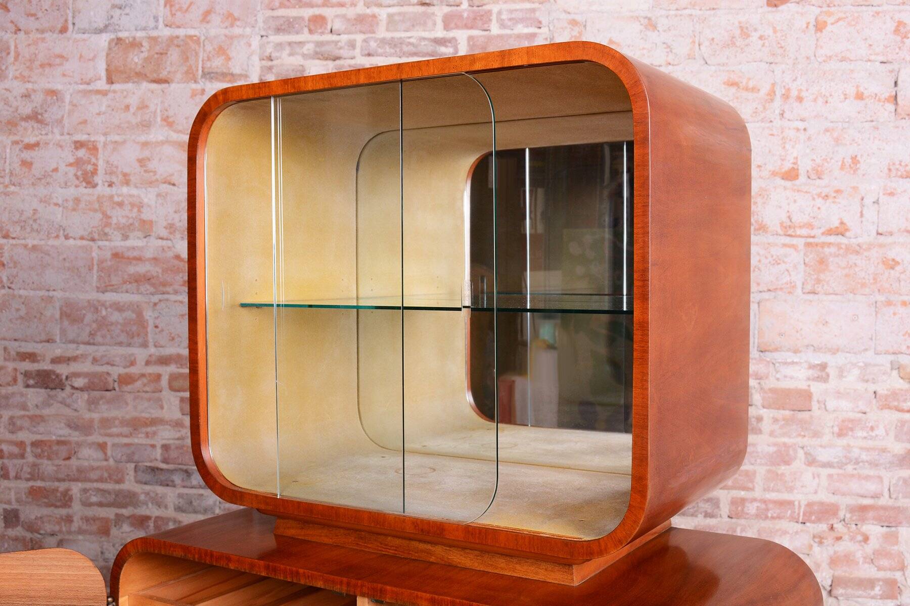 Czech Art Deco Sideboard in Walnut attributed to J. Halabala for Up Zavody, 1940s