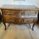 Commode de style louis XV , bois naturel