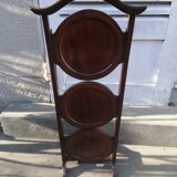 silent servant in mahogany