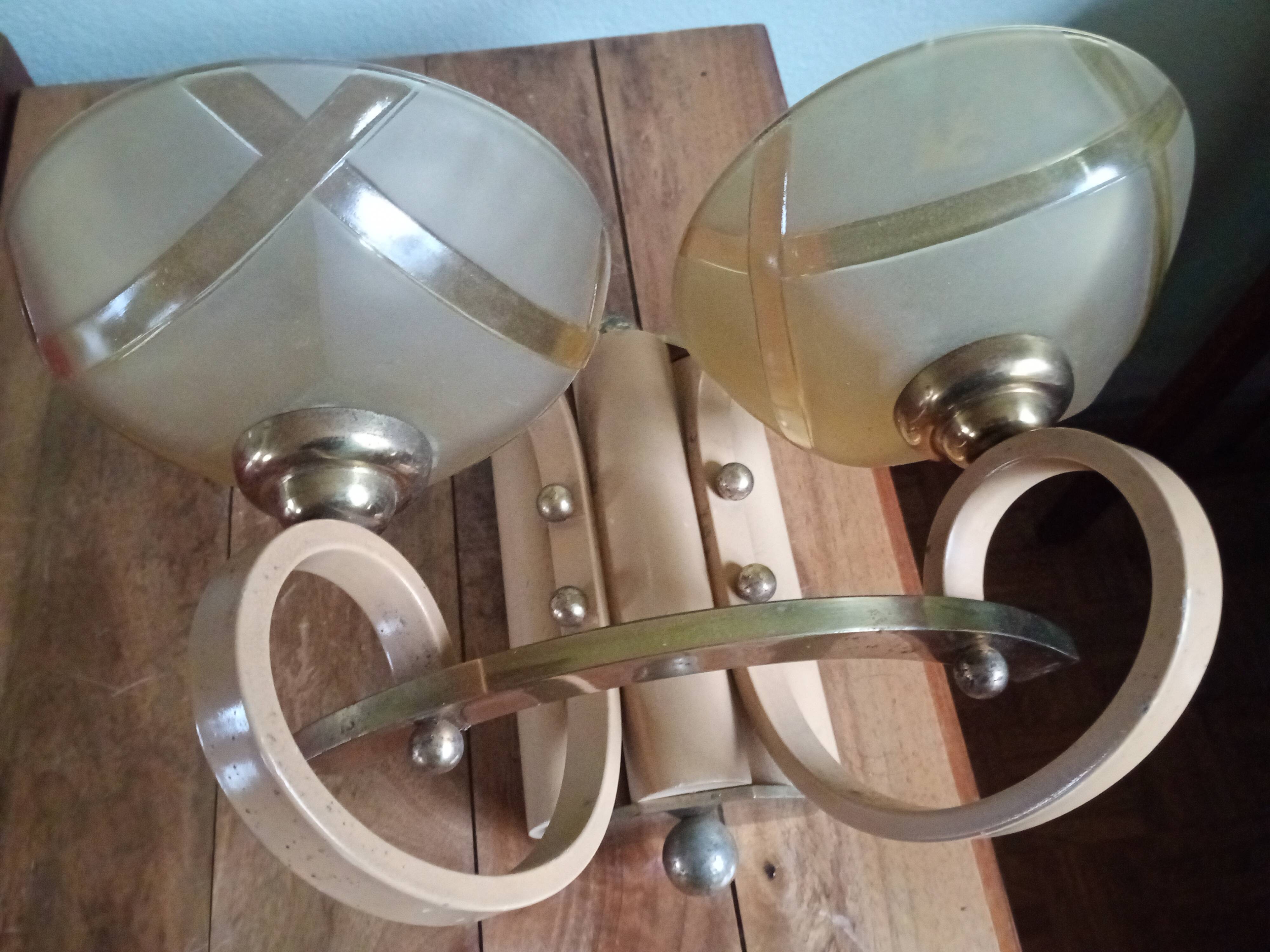 Double retro wall light - painted wood & brass - amber yellow frosted glass cups