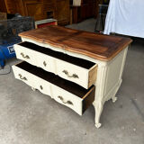 Antique chest of drawers
