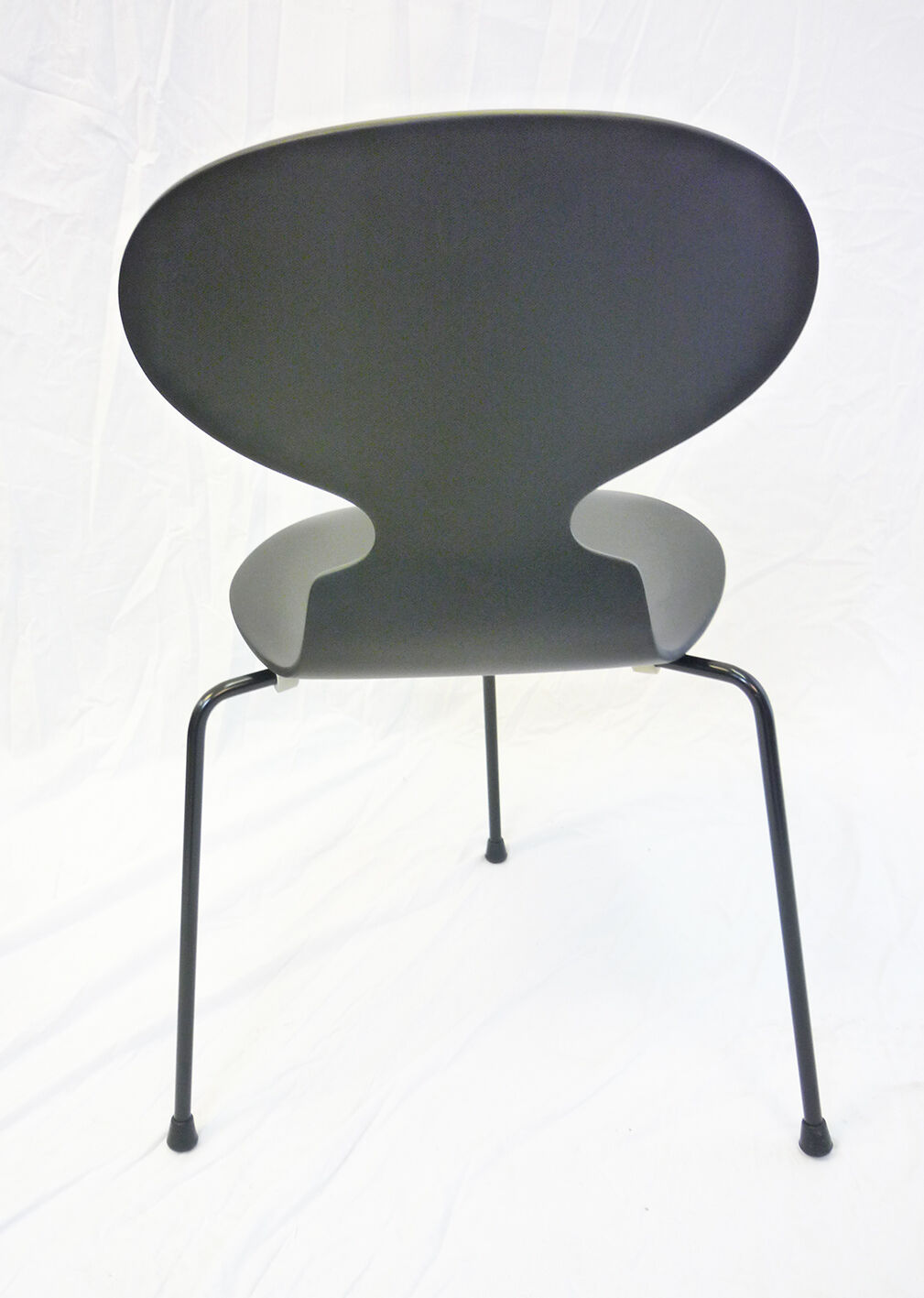 Chaise modèle 3100  "Ant Chair" de Arne Jacobsen