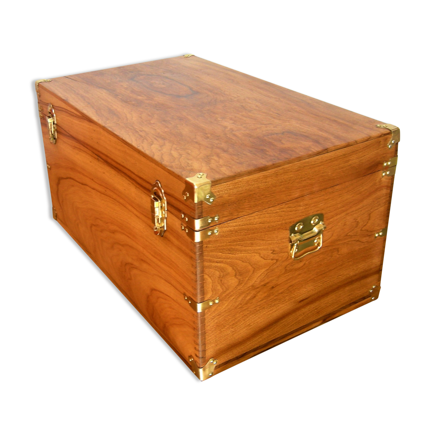 Trunk or Navy in the 19th camphor trunk