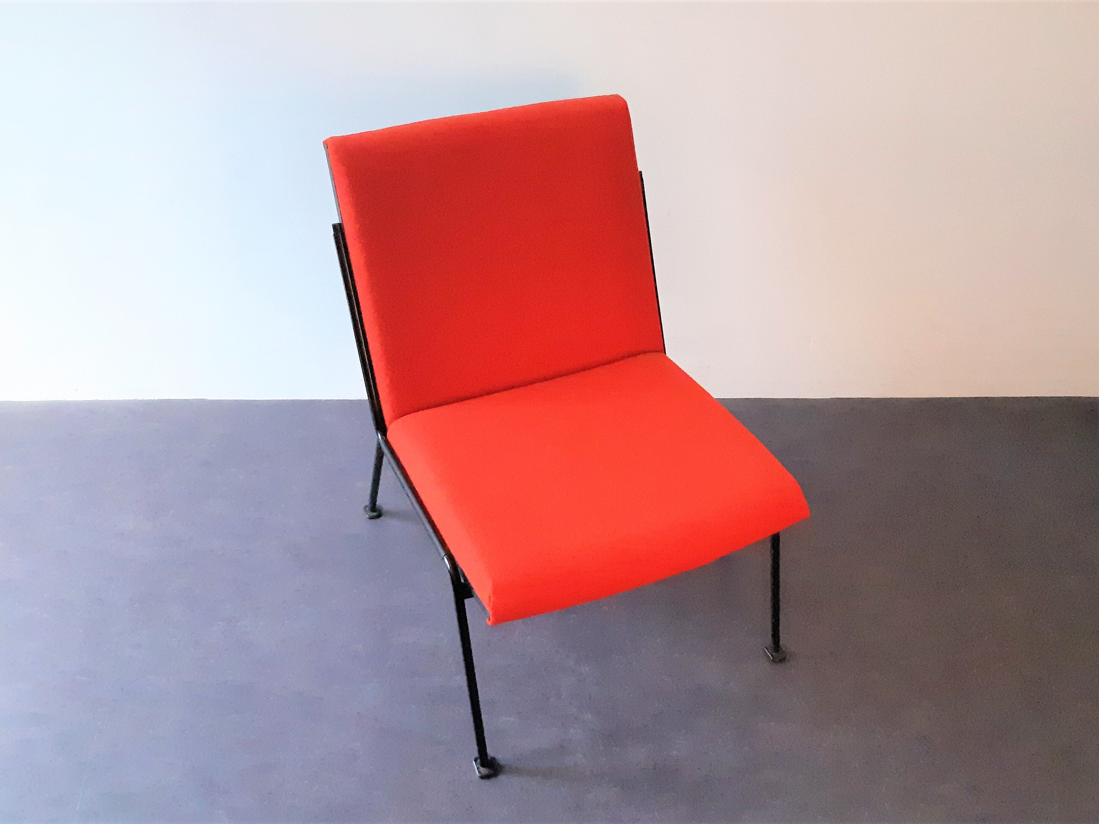 Red 'Oase' lounge chair by Wim Rietveld for Ahrend de Cirkel, 1950's