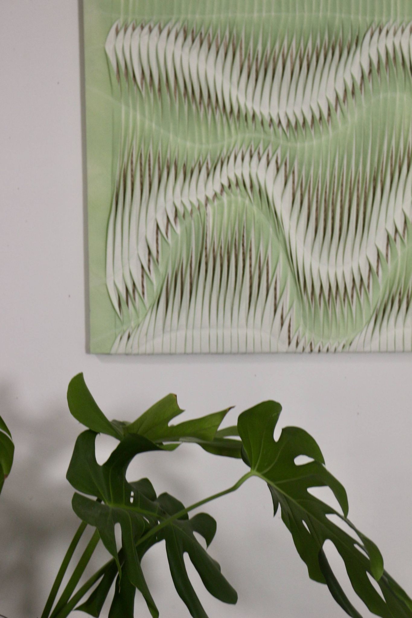 Textured wave effect painting by pleating in light green color. Contemporary. Ref Riviera