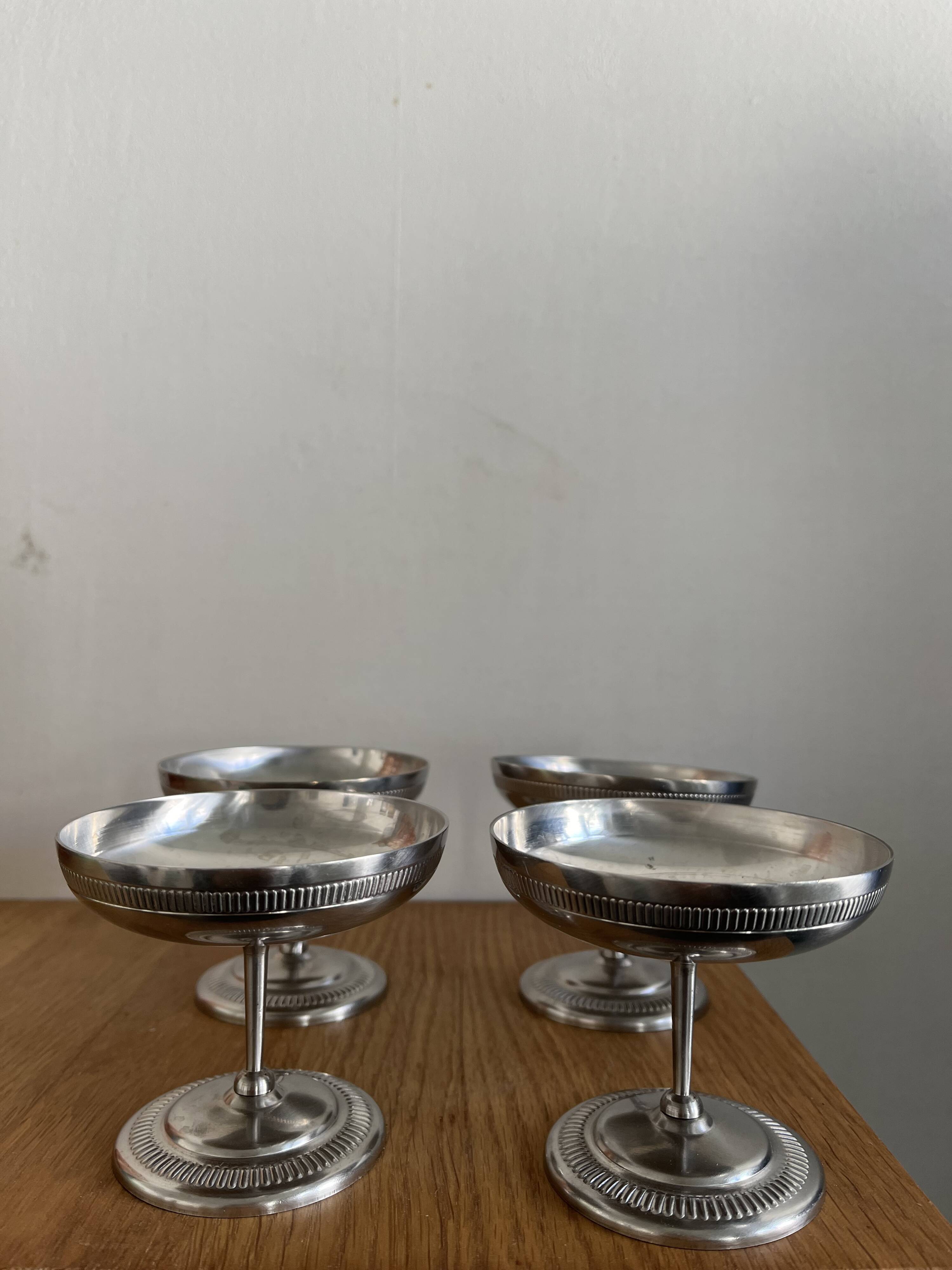 Set of 4 stainless steel ice cream cups