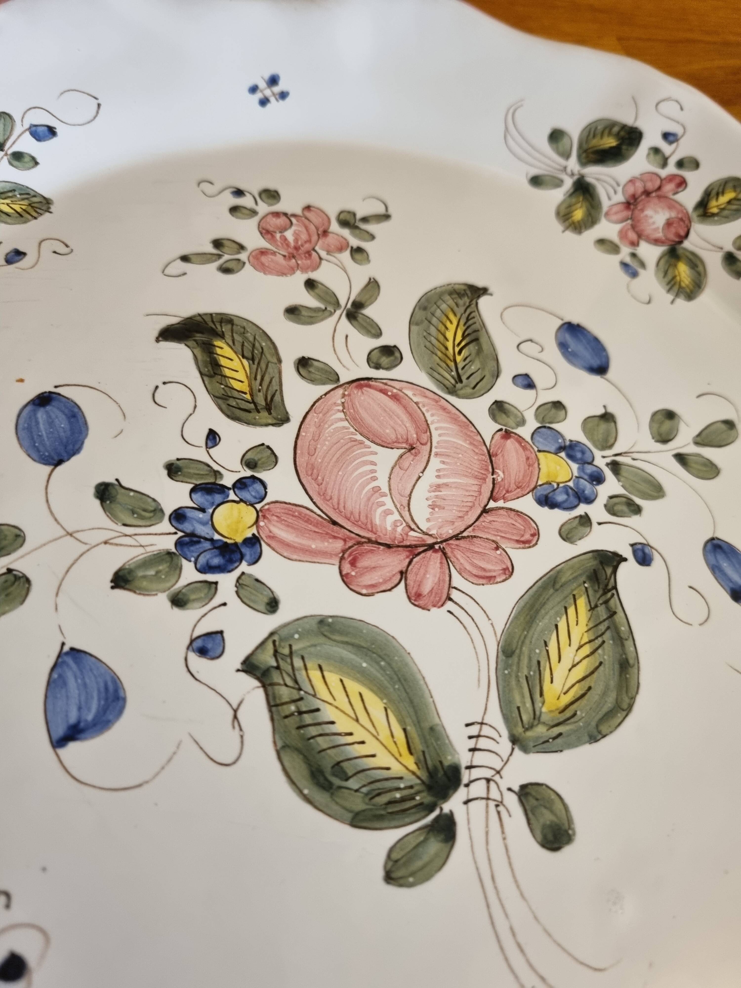 Large round earthenware plate Jodra de Martres Tolosane