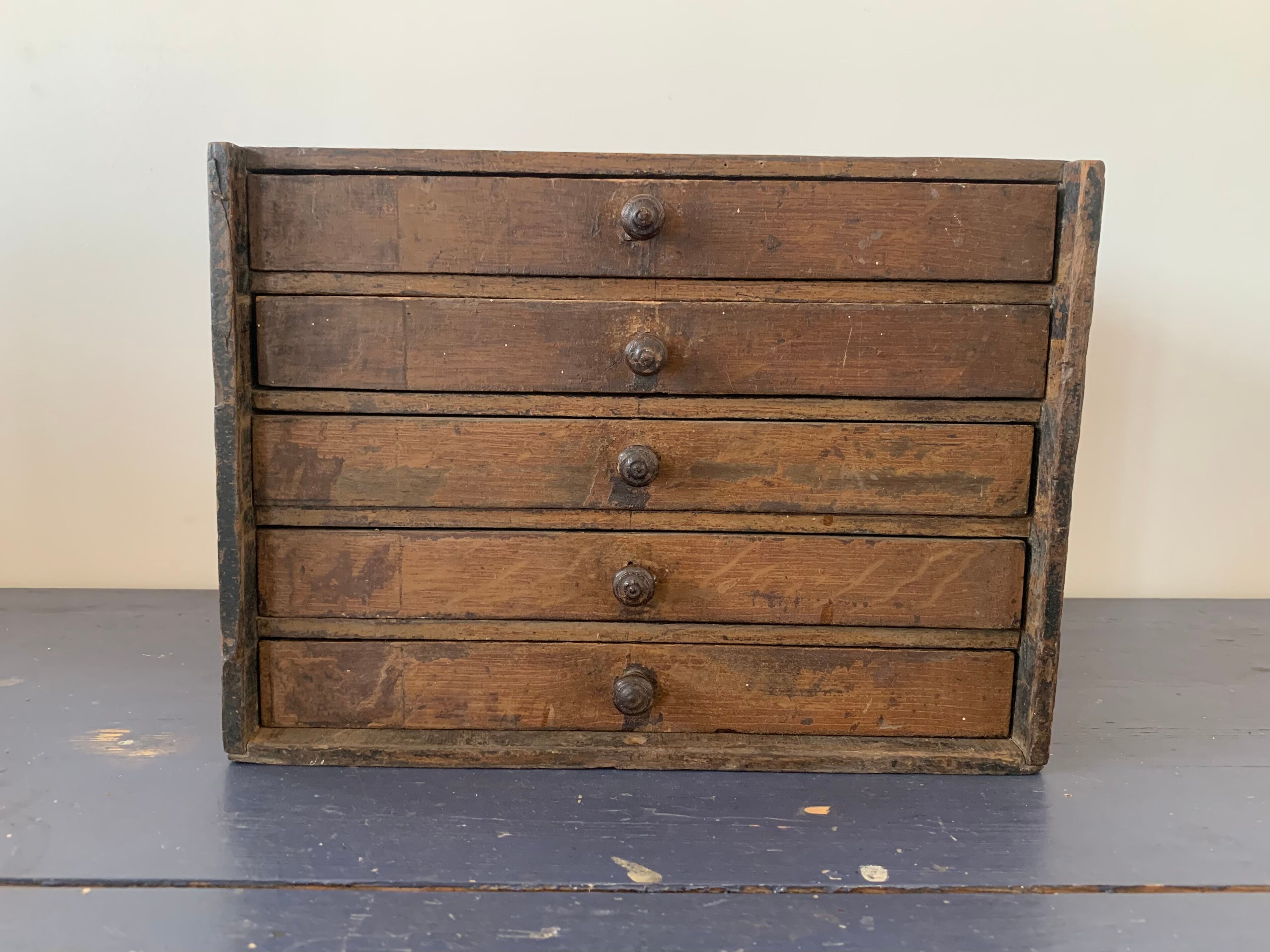 Meuble de métier ancien