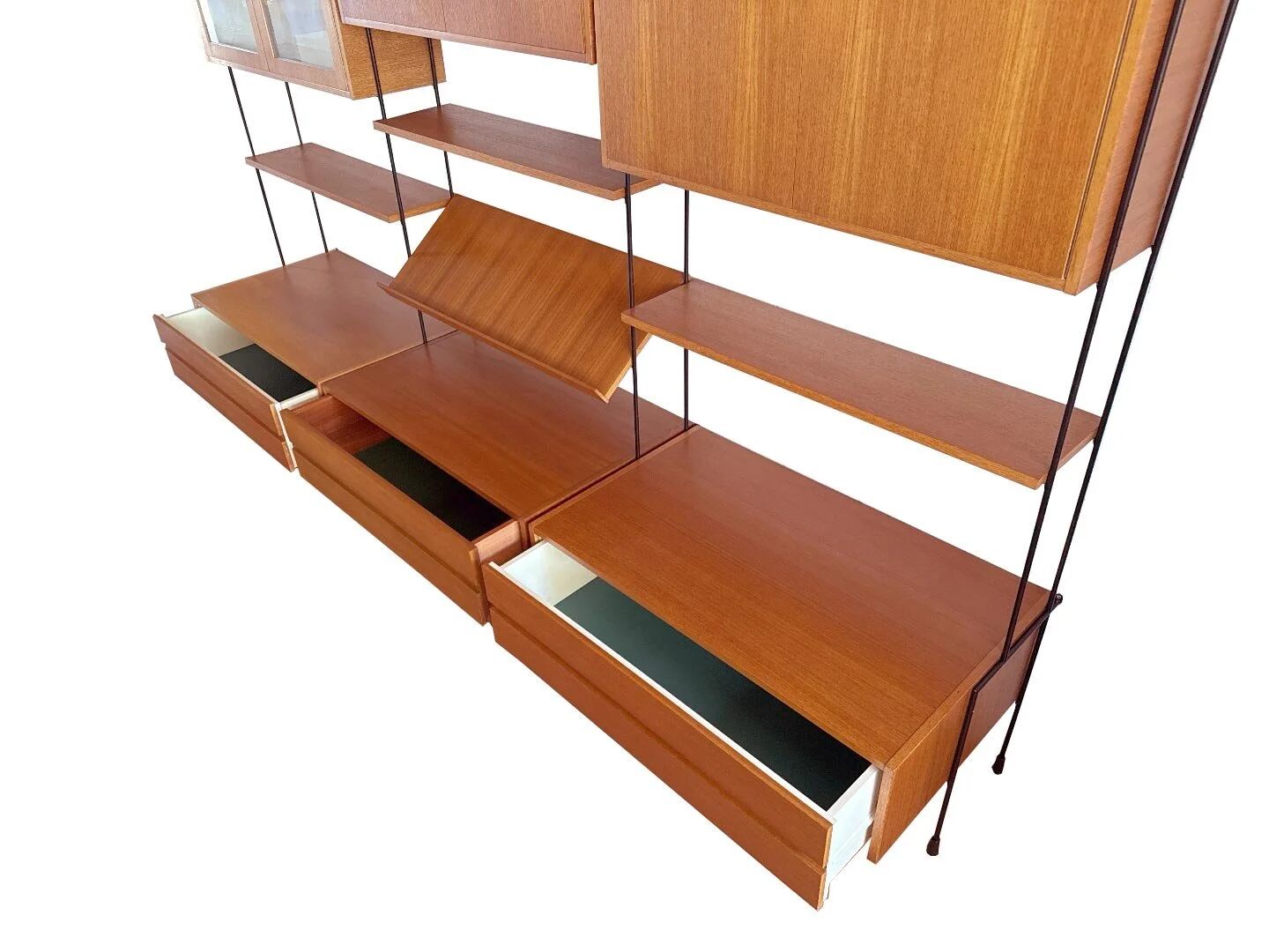 Hilker Omnia walnut wall system – 1960s