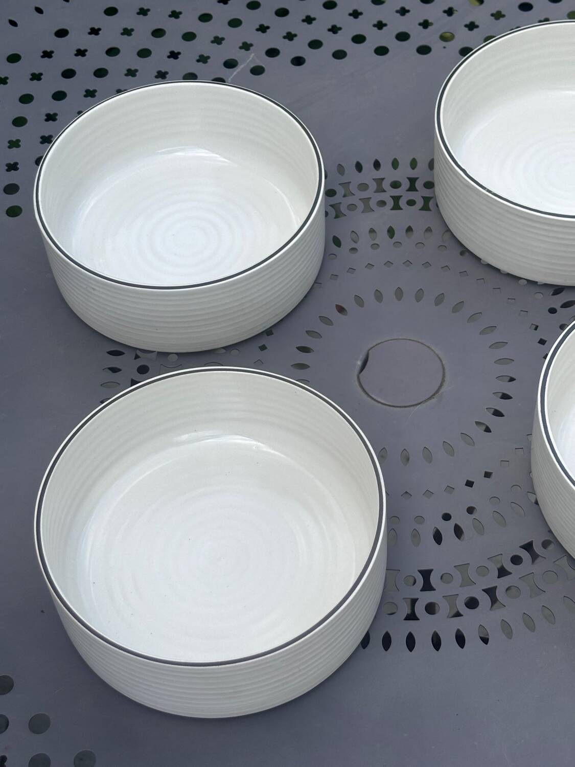 x4 Franco Pozzi Vintage Bowls – White ceramic with black rim