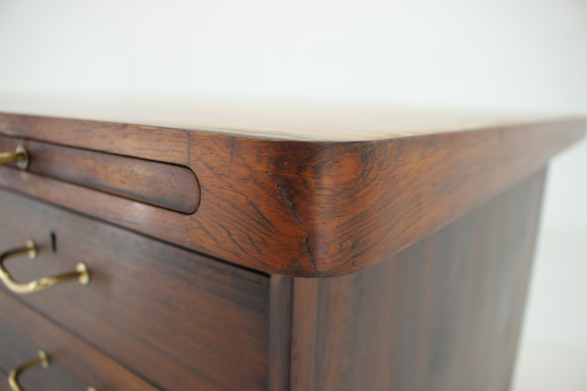 1960s Large exclusive free standing palisander desk