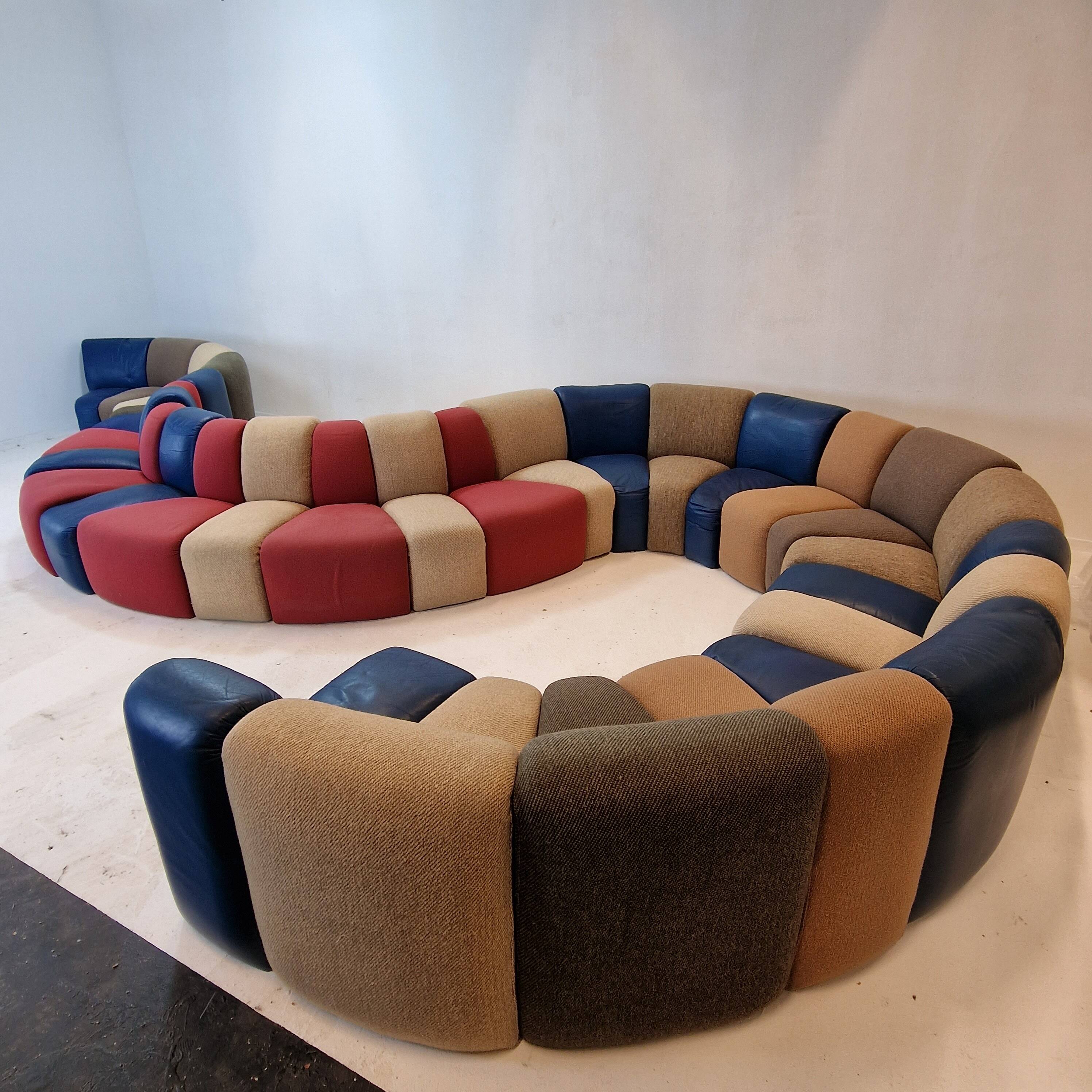 Huge "Mississippi" Lounge Sofa by  Groupe Artifort, 1970's