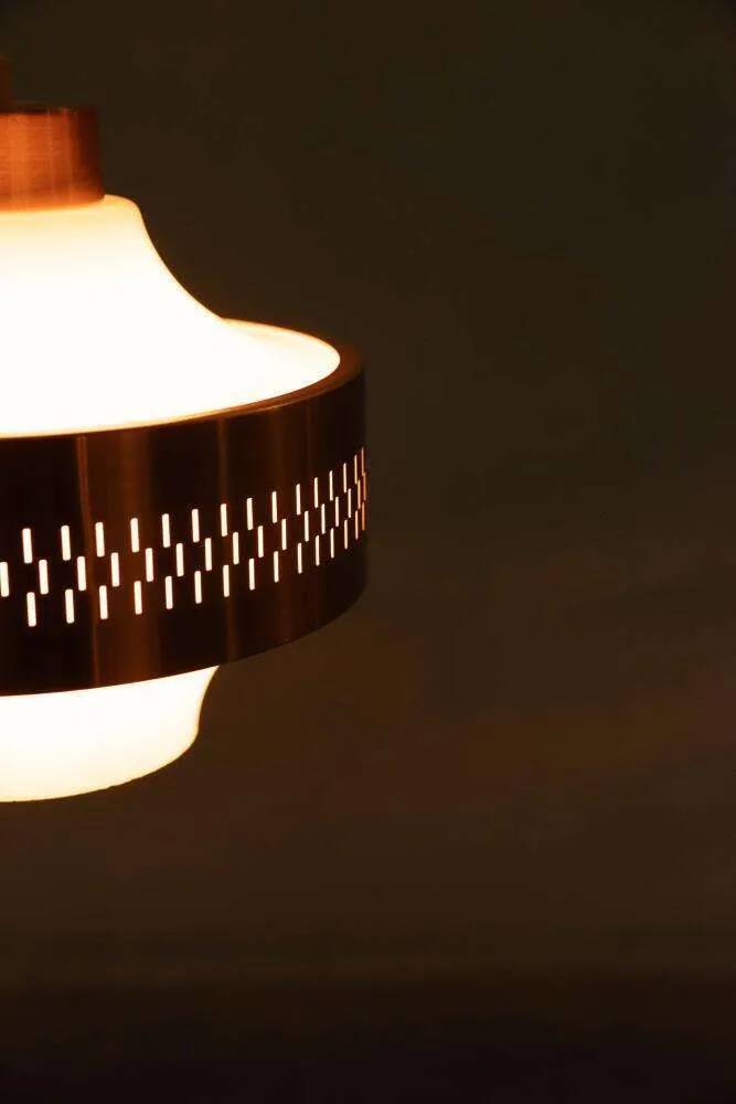 Vintage Swedish pendant lamp in copper opaline, minimalist suspension.