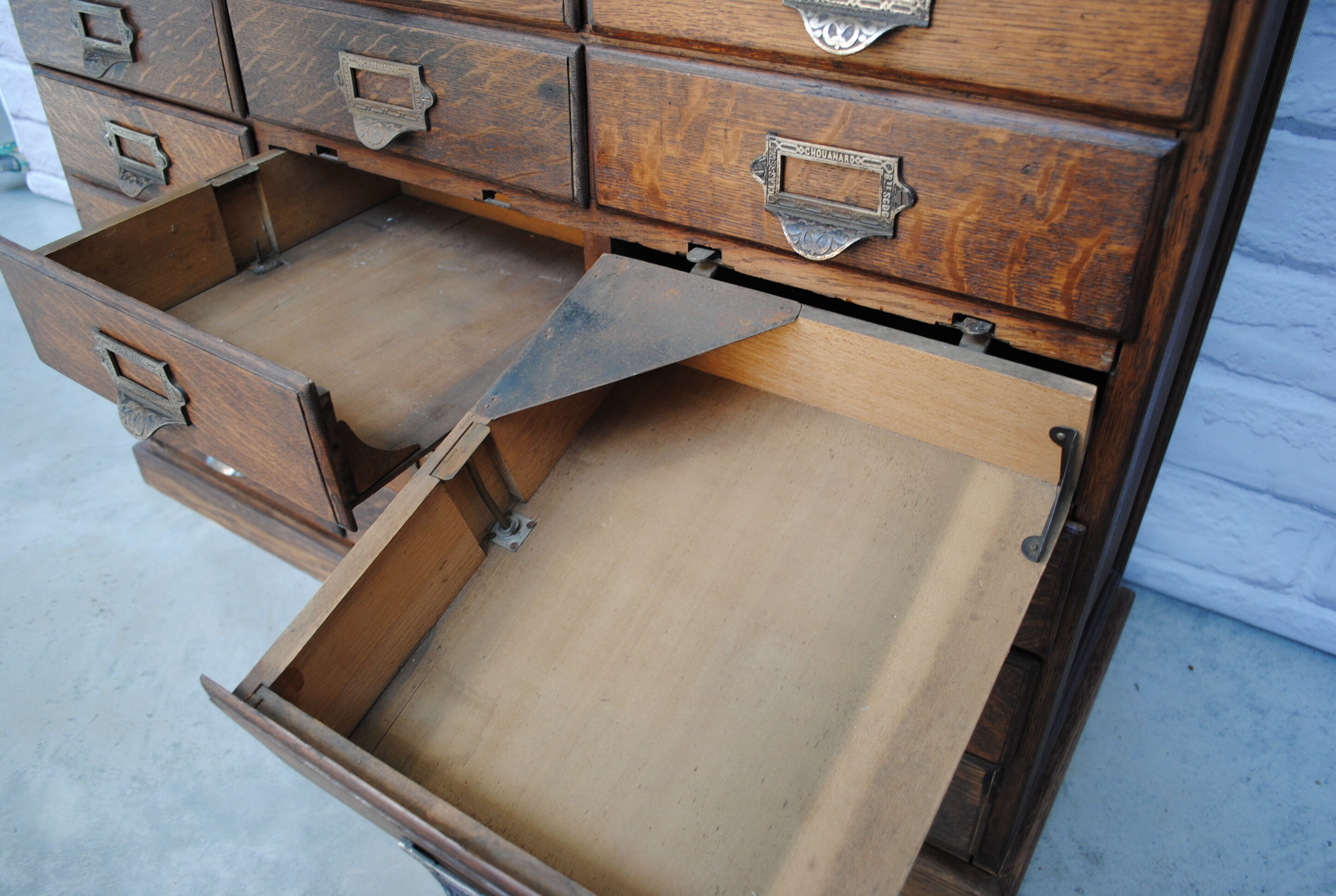 Chouanard notary cabinet