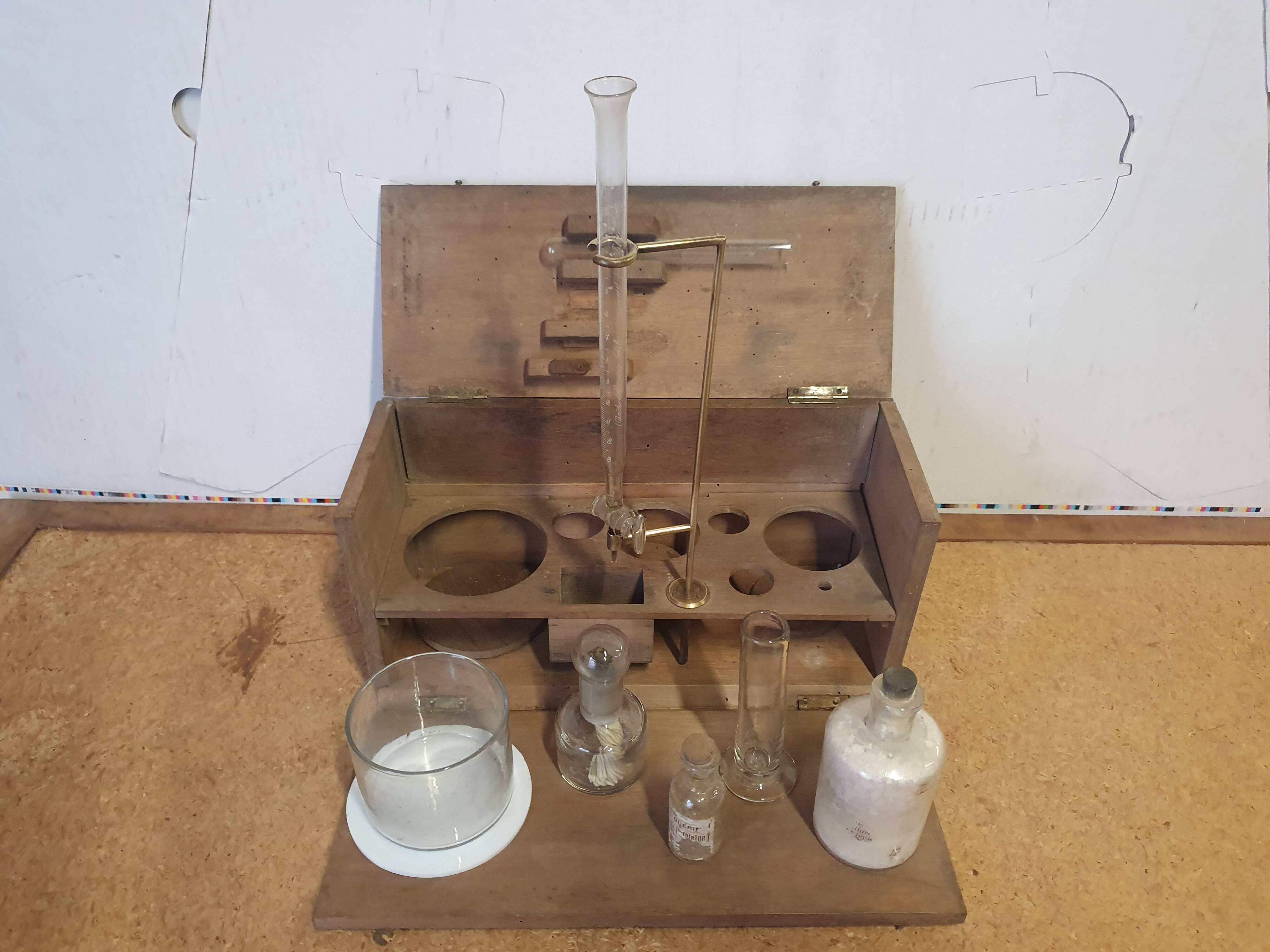 Chemist's box Maison Guérin in Algiers 1930s