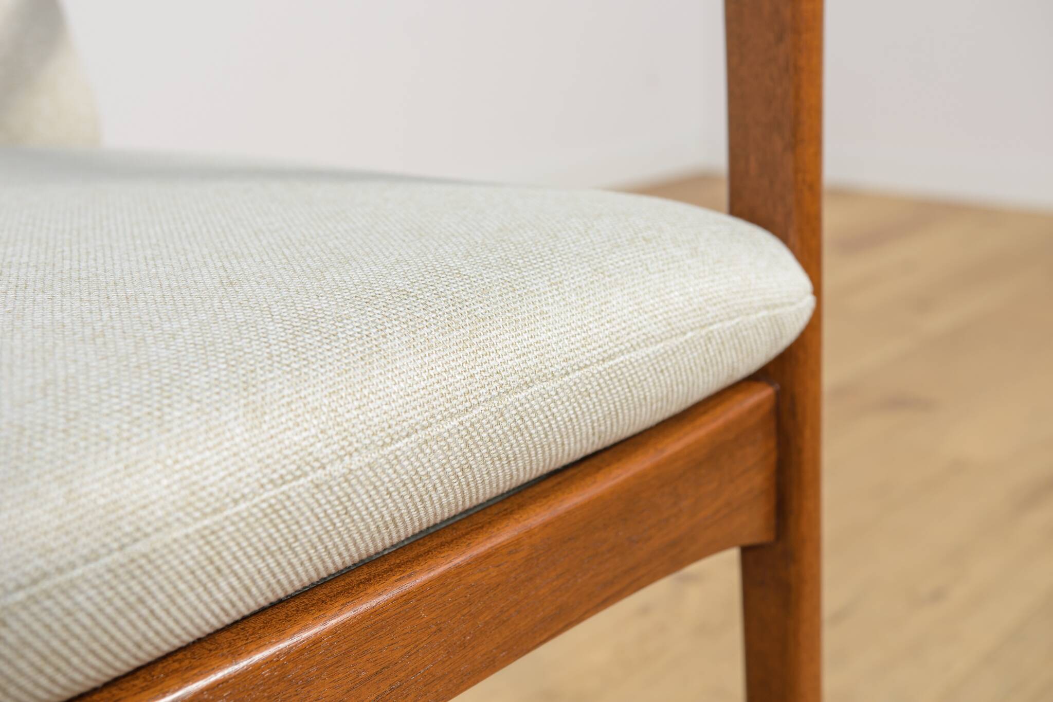 Pj112 armchairs by ole wanscher for poul jeppesens, denmark, 1960s, set of 2